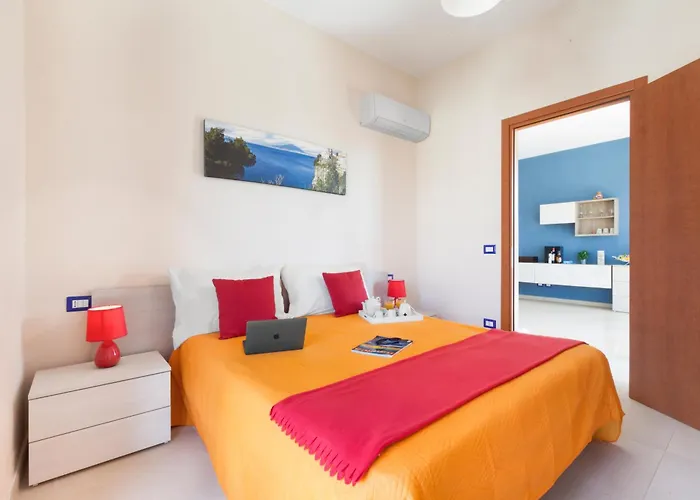 Myhome - Sorrento By The Sea-Beach